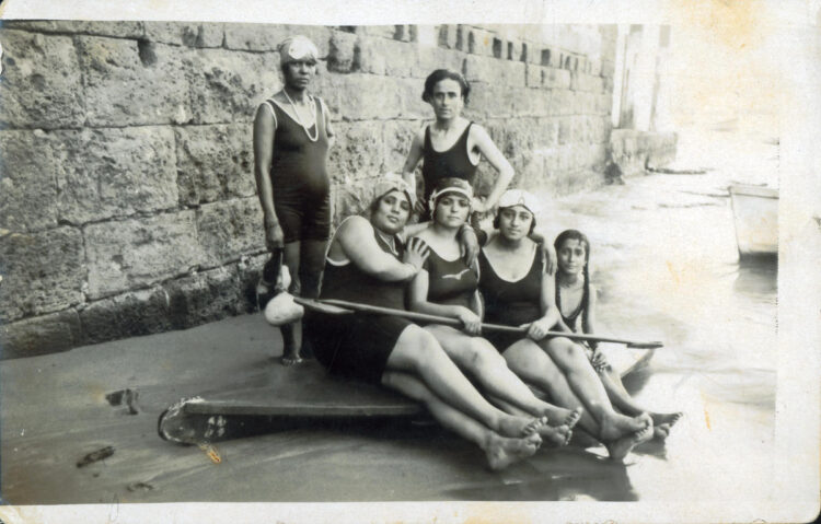 mounira elmahdeya feet 4