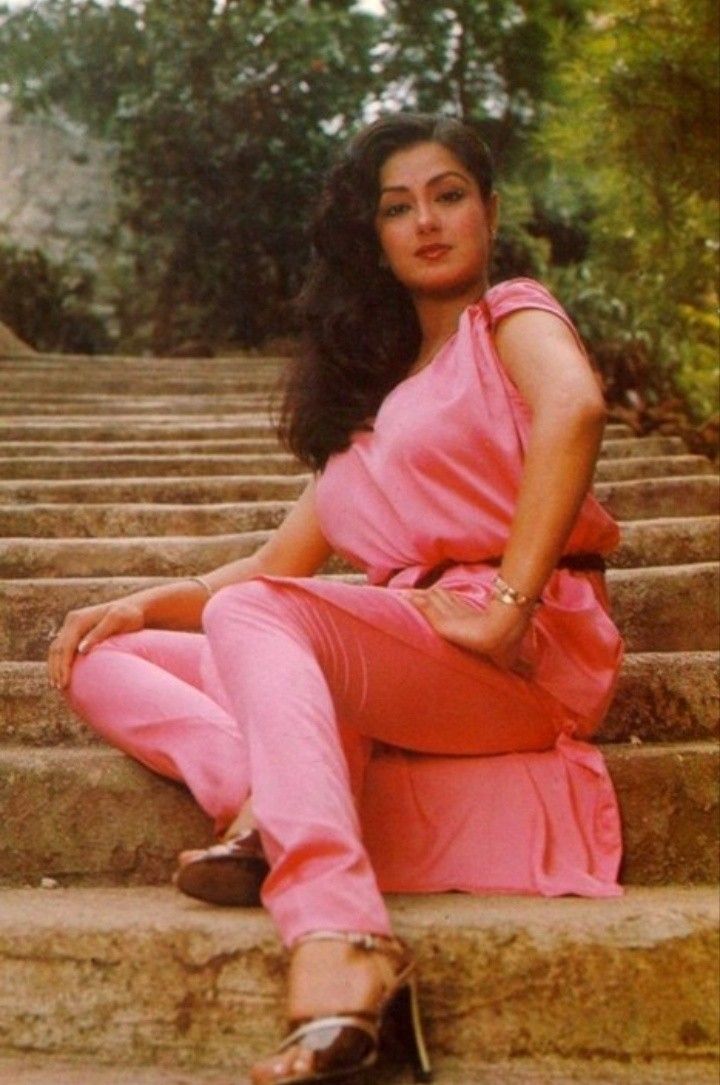 moushumi chatterjee feet 1