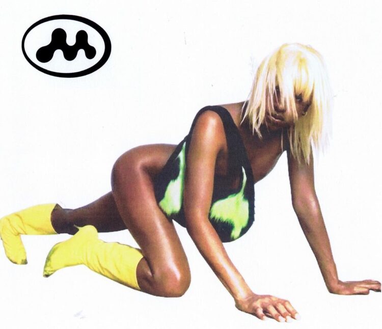 mowalola ogunlesi feet 5