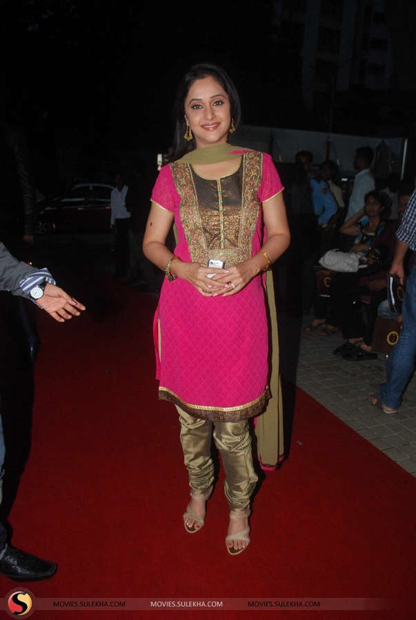 mrunal kulkarni feet 6