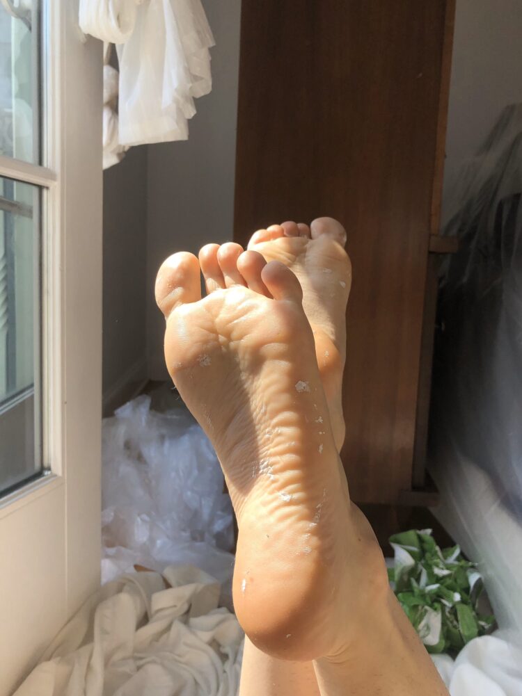 ms gabrielle feet 3