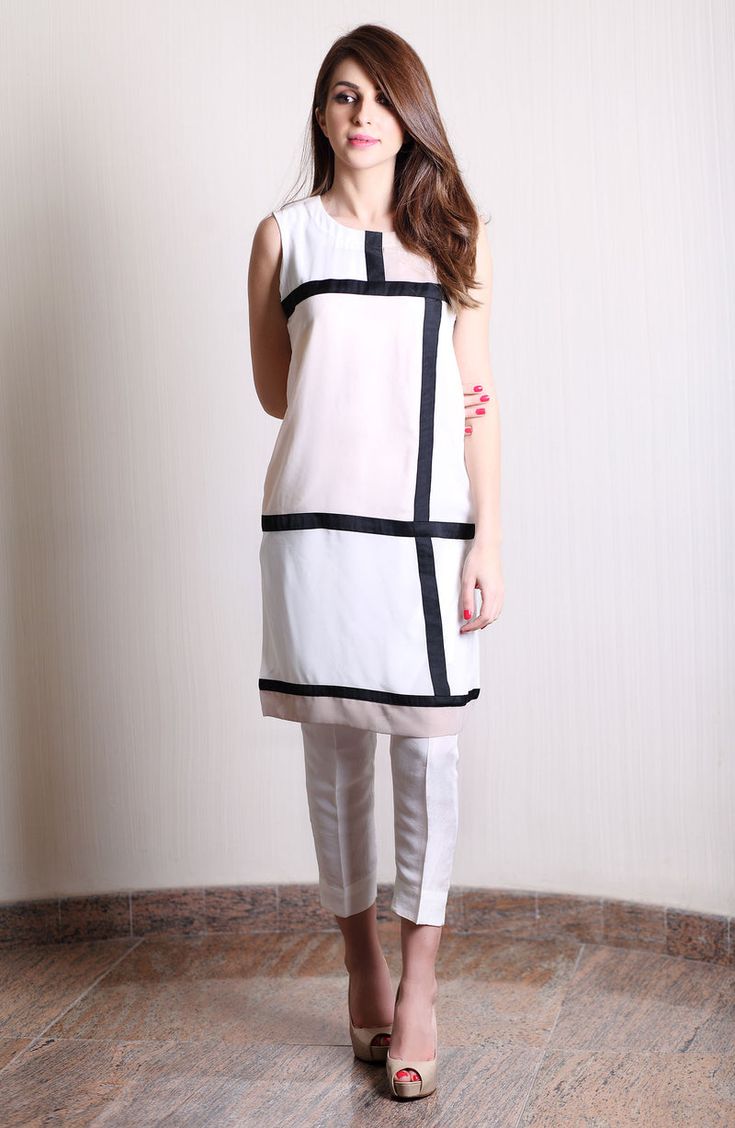 mubashra aslam feet 5