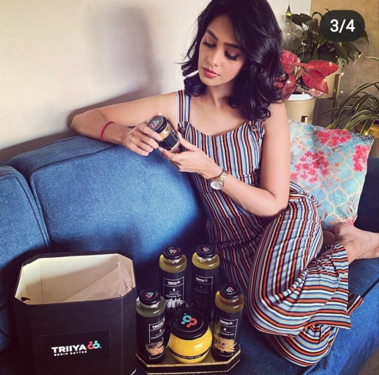 mugdha chaphekar feet 3