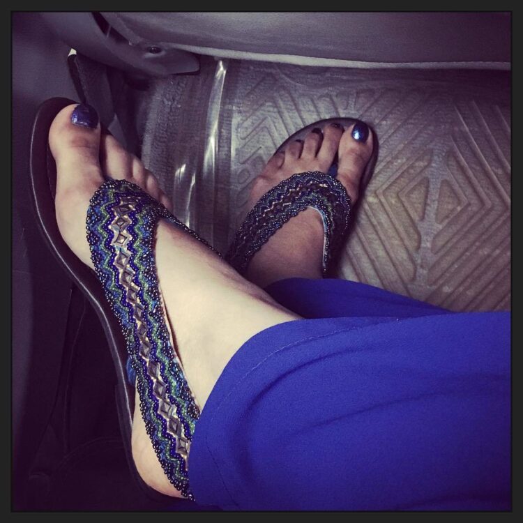 mumtaheena toya feet