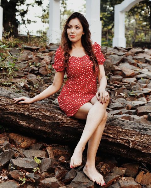 mun dutta feet 4