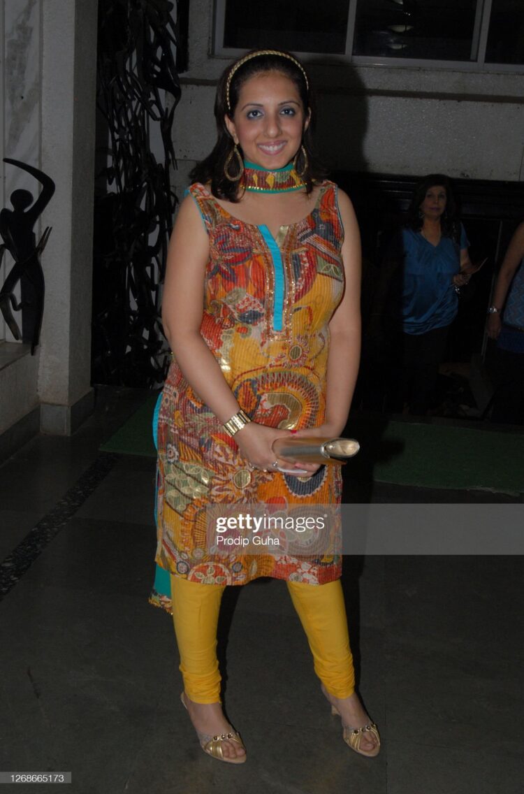 munisha khatwani feet 2