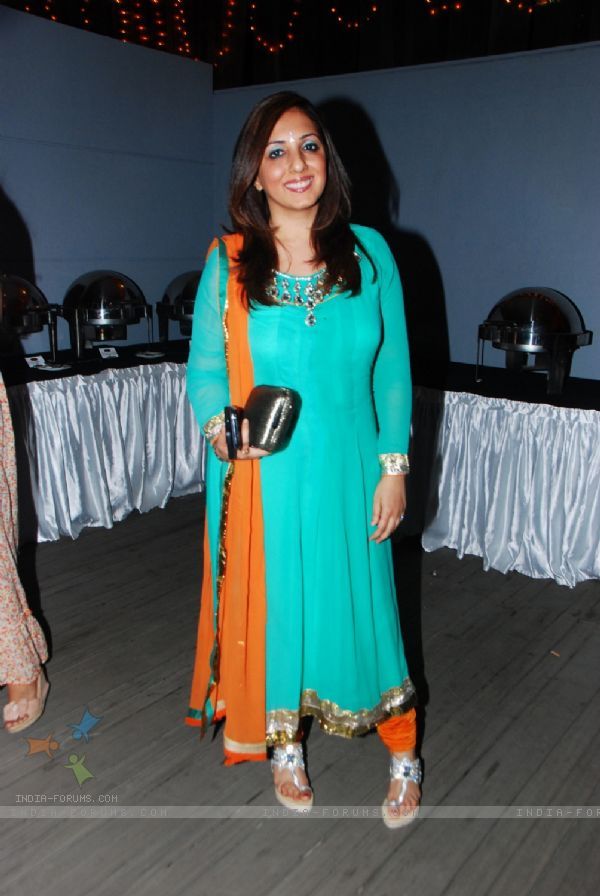 munisha khatwani feet