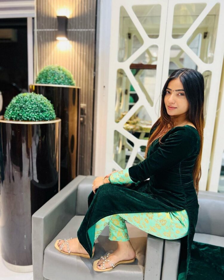 muskan sharma feet 5