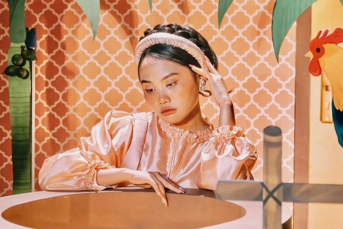 my chi phuong feet 2