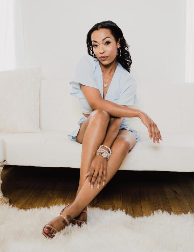 mykel elizabeth feet 6