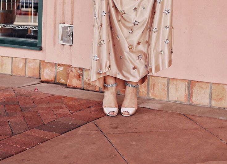 mykel elizabeth feet