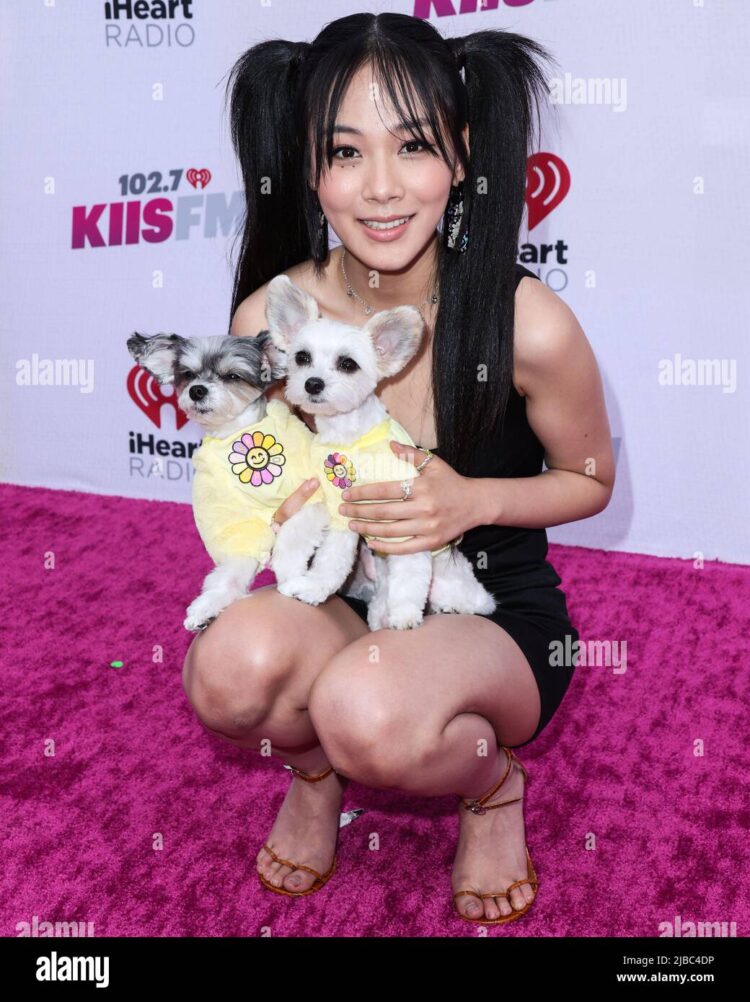 myung hyung seo feet 1