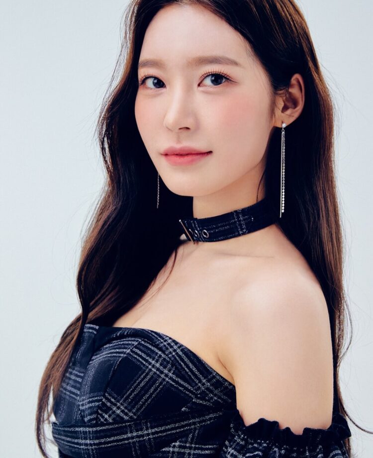 myung hyung seo feet 3