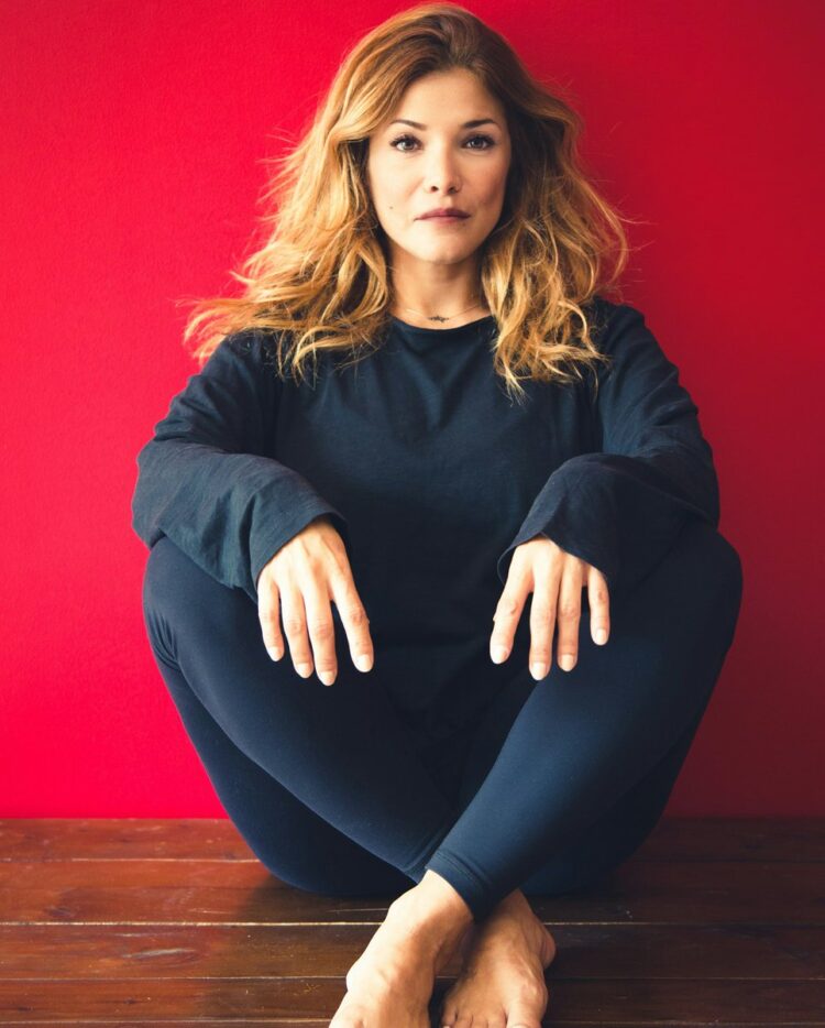 nada abou farhat feet 4