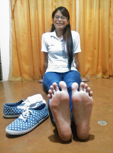 nadia aldana cob feet 5