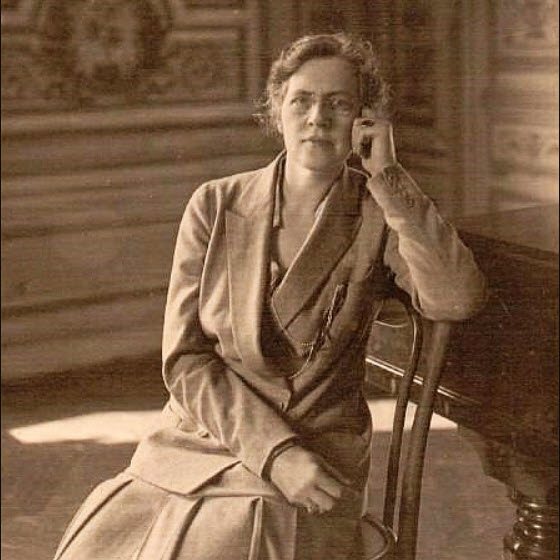 nadia boulanger feet 2