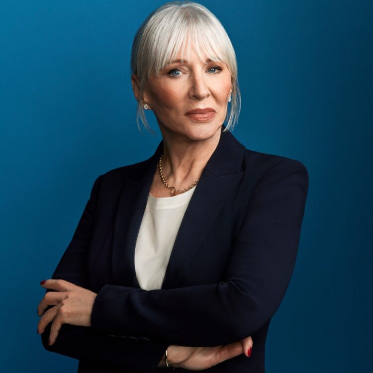 nadine bargery dorries feet scaled