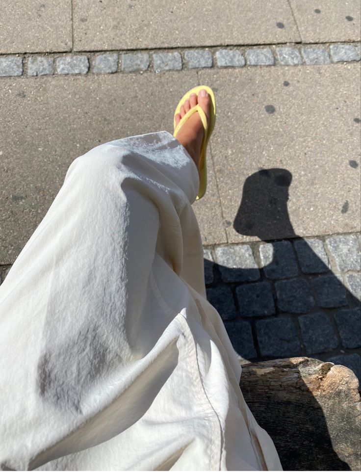 nadine caldera feet 1