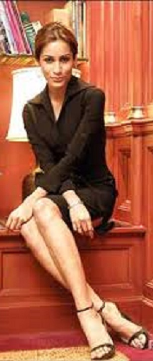 nafisa joseph feet 4