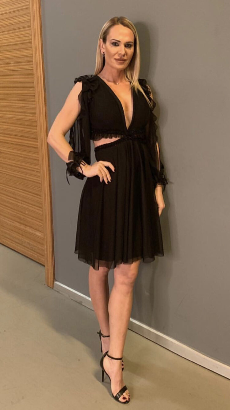 nagihan karadere feet 1