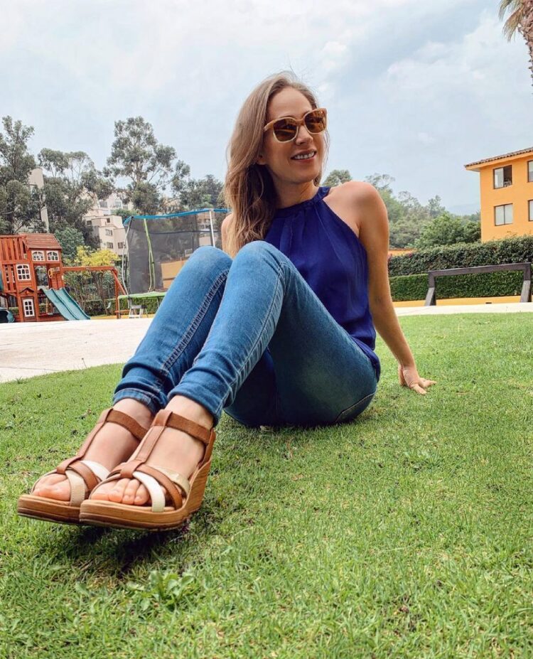 naidelyn navarrete feet 6