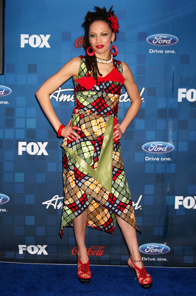 naima adedapo feet 3