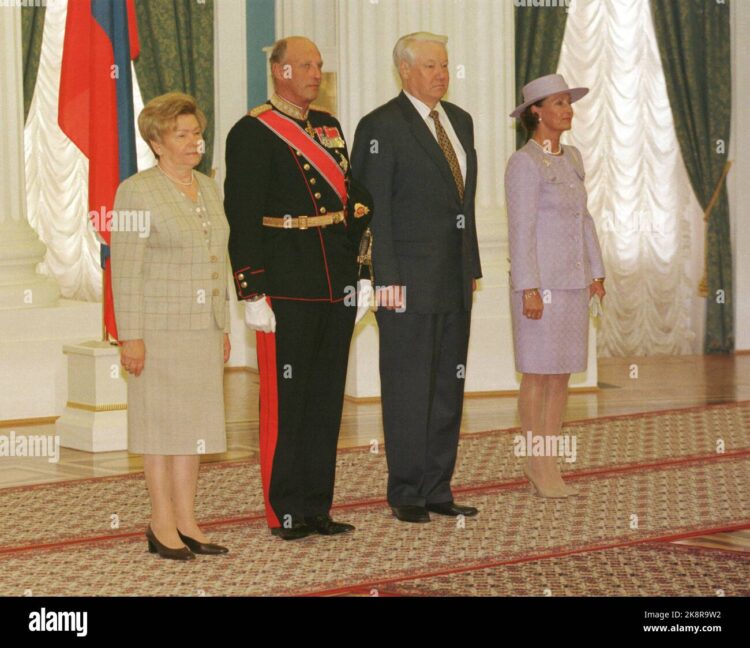 naina yeltsin feet 5