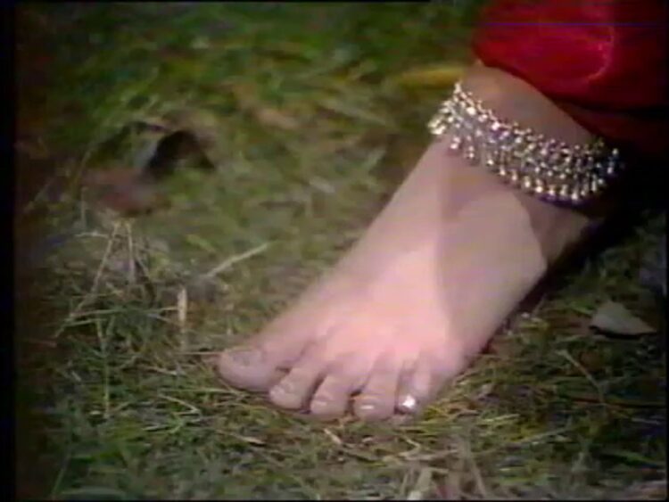 najma akhtar feet