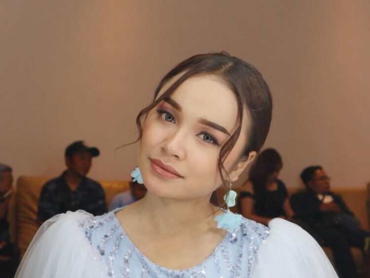 najwa camila tasya feet 2