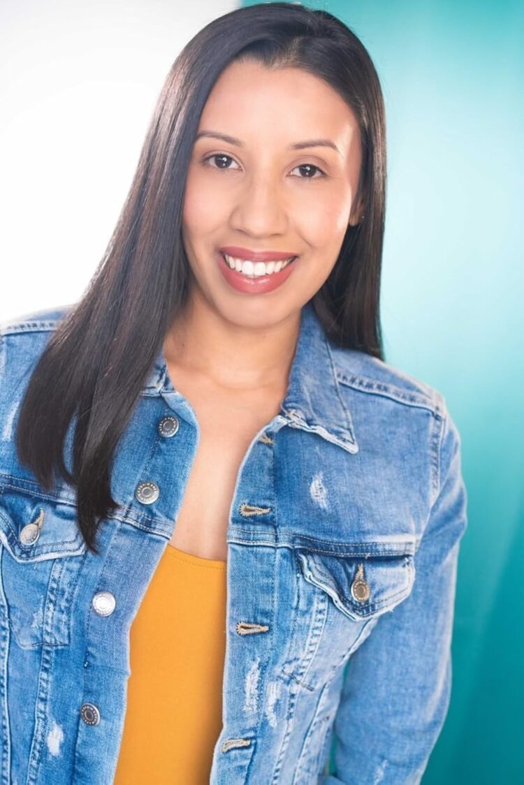 nallely esparza feet 5