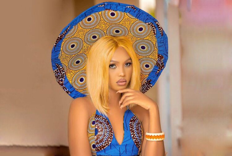 namukwaya hajara diana feet 4