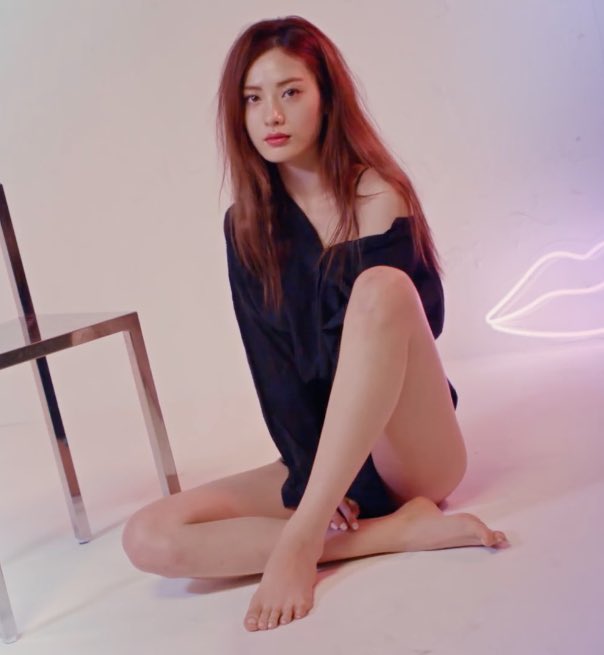 nana feet 2