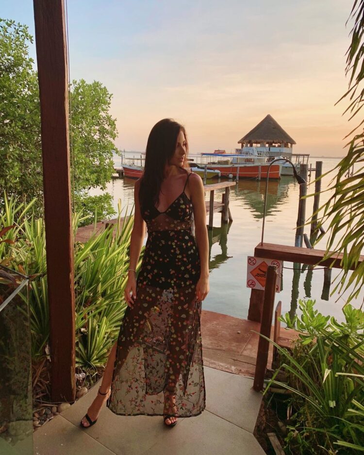 nancy gonzalez feet 4