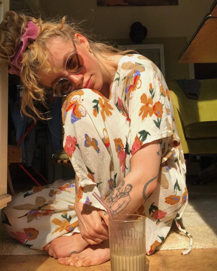 nanda weskott feet 1