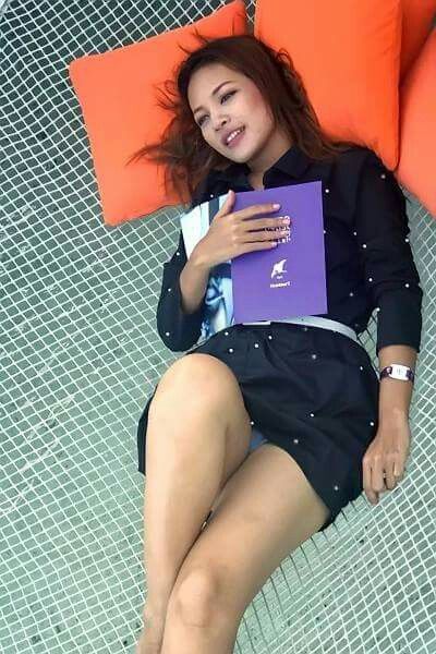 nang khin zay yar feet 5