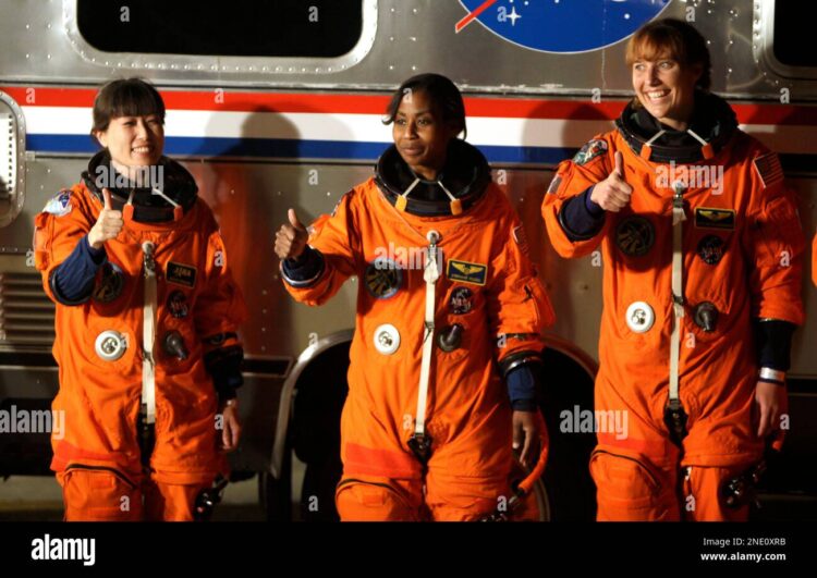 naoko yamazaki feet 1