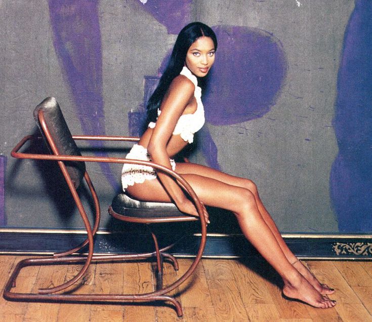 naomi campbell feet 5