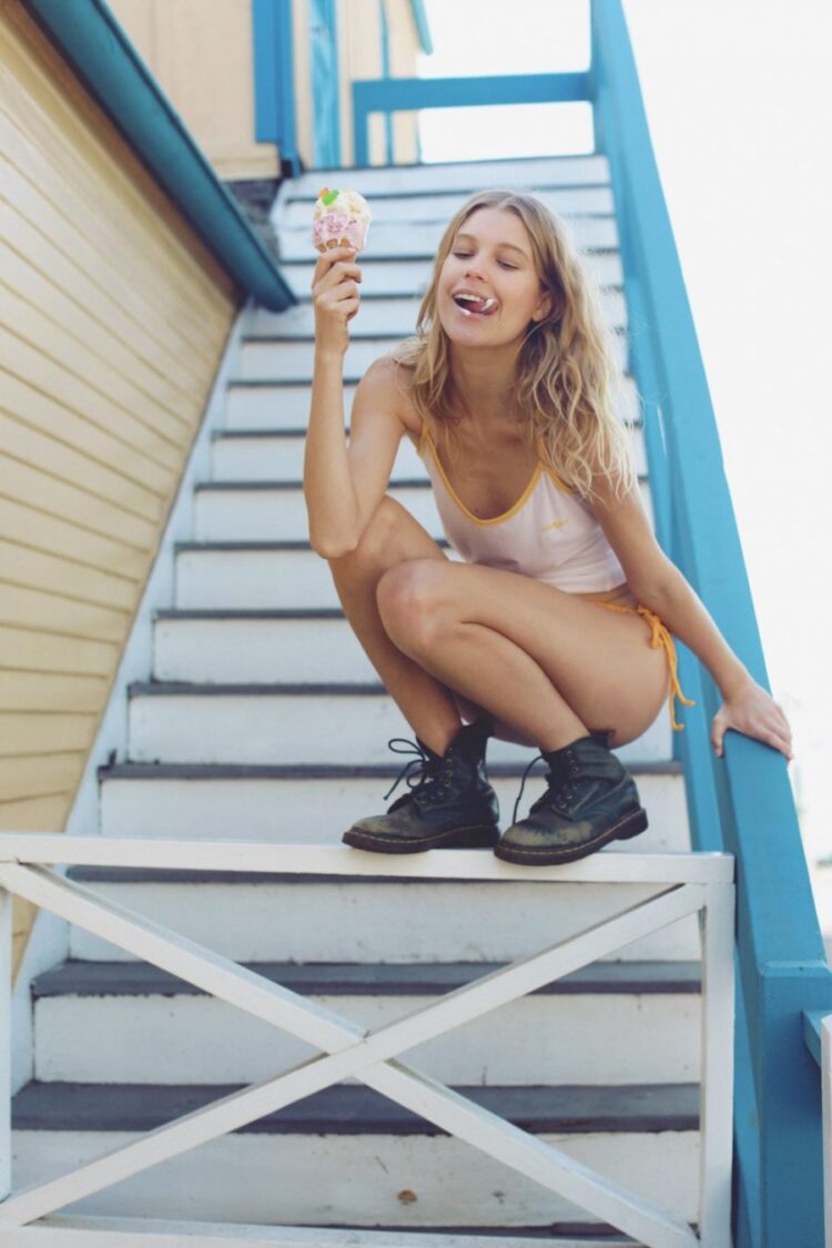 naomi christie feet 4