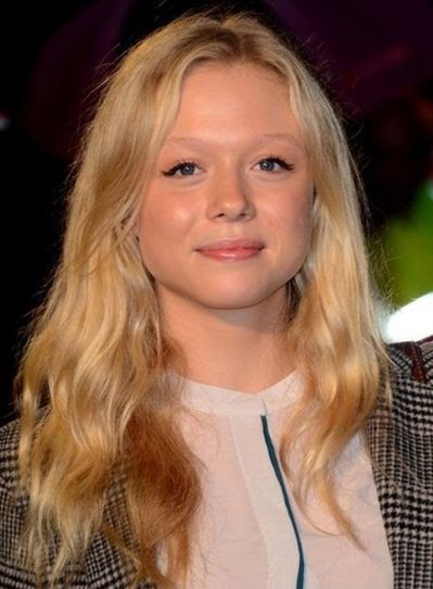 naomi faye battrick feet 4