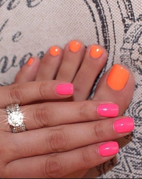 naomi giannopoulos feet 1