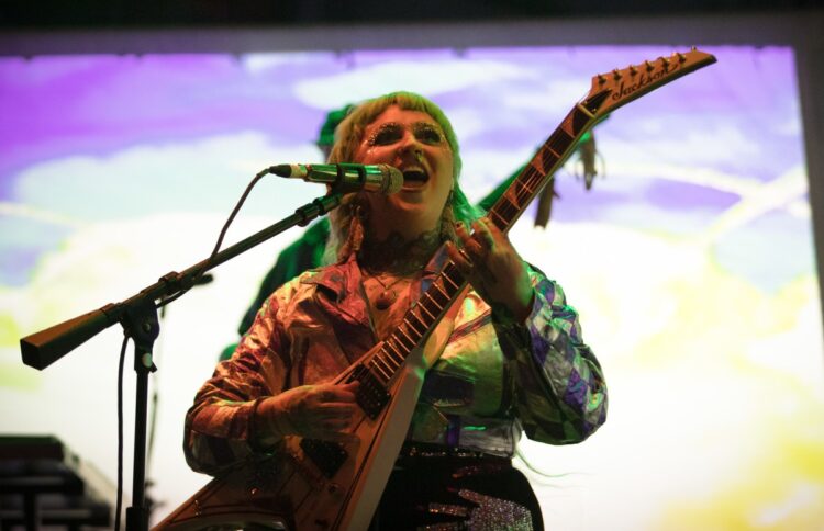 naomi saalfield feet 5