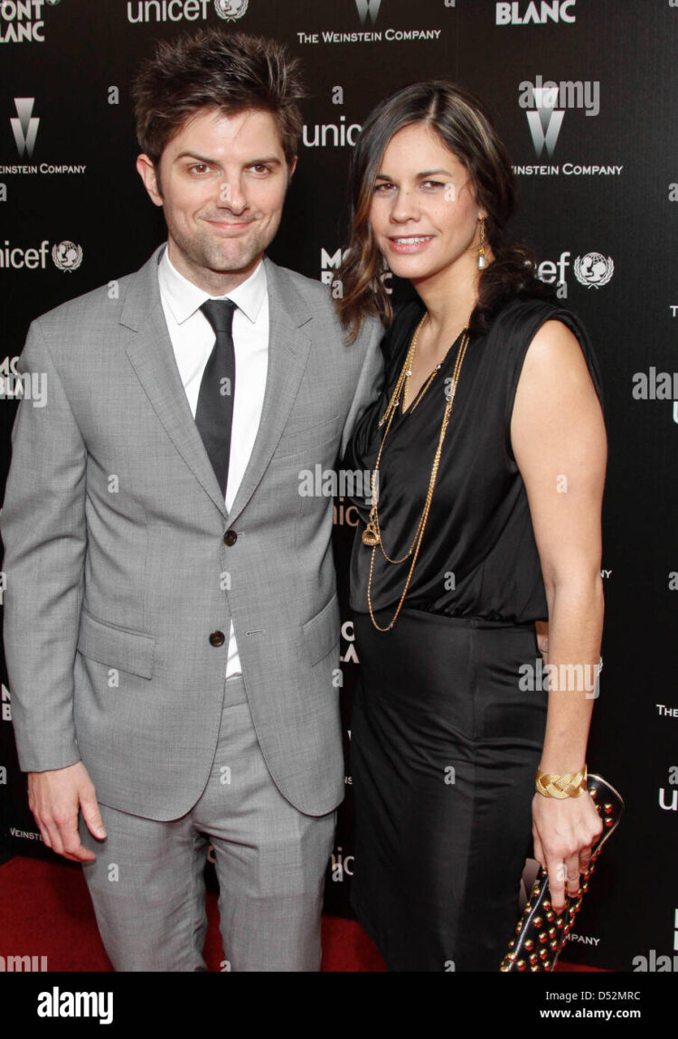 naomi sablan scott feet 5