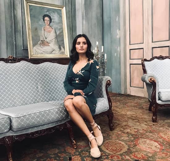 naomi sequeira feet 2