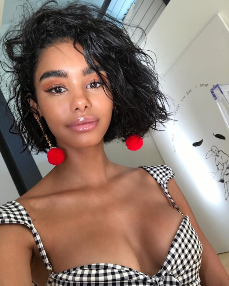 naressa valdez feet 6