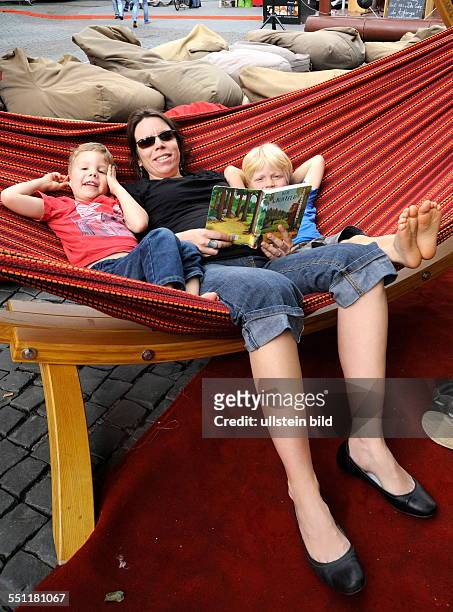 nastasia noens feet 3