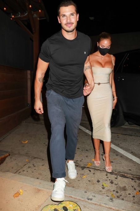 natacha peyre feet 4