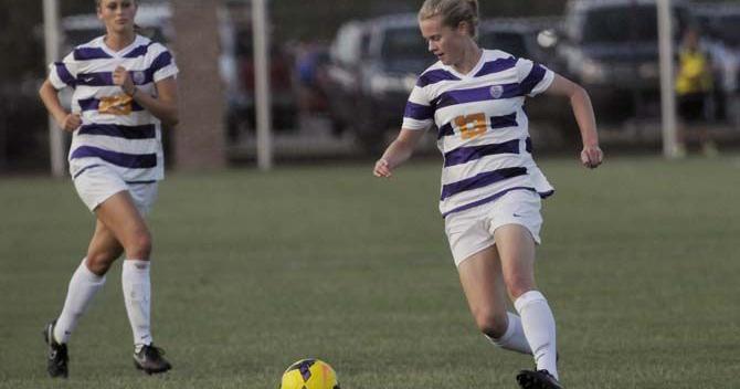 natalia gomez junco feet 6