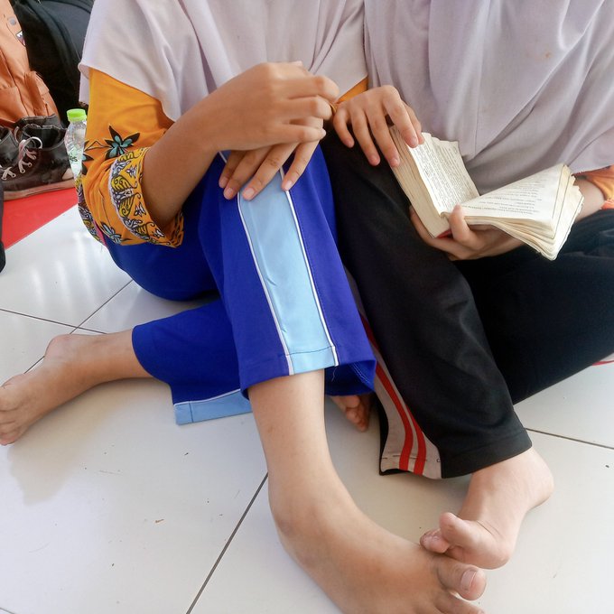 natalia jkt48 feet 3