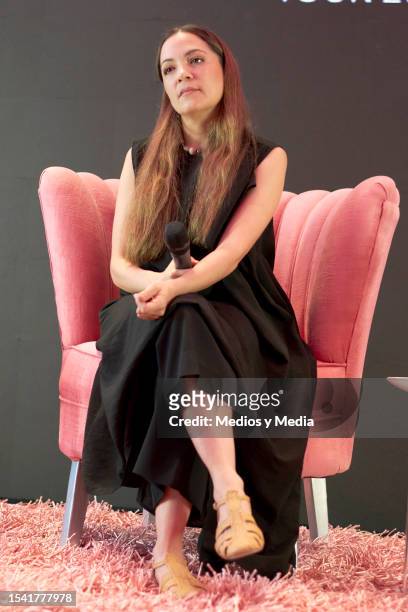 natalia lafourcade feet 5