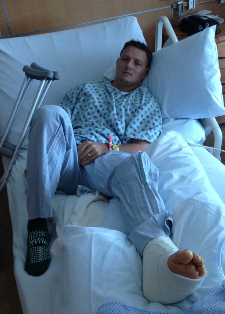 natalie hodson feet 6